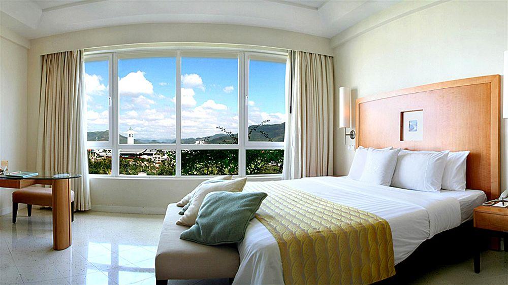 Sheraton Sanya Yalong Bay Resort Esterno foto